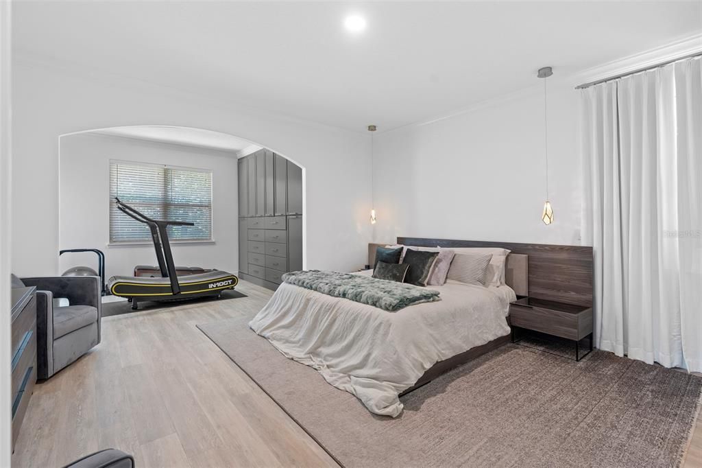 En Venta: $1,399,000 (5 camas, 3 baños, 3815 Pies cuadrados)