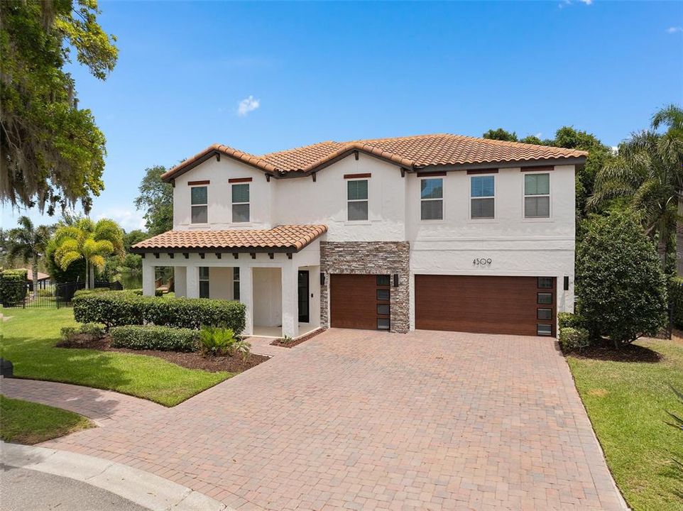 En Venta: $1,399,000 (5 camas, 3 baños, 3815 Pies cuadrados)