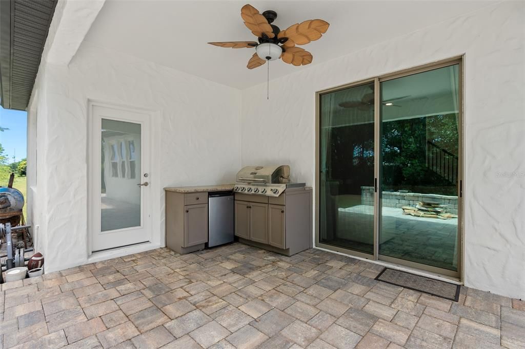 En Venta: $1,399,000 (5 camas, 3 baños, 3815 Pies cuadrados)