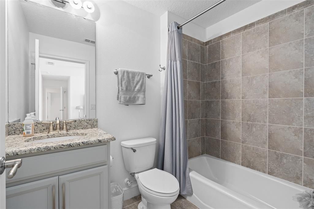 En Venta: $1,399,000 (5 camas, 3 baños, 3815 Pies cuadrados)