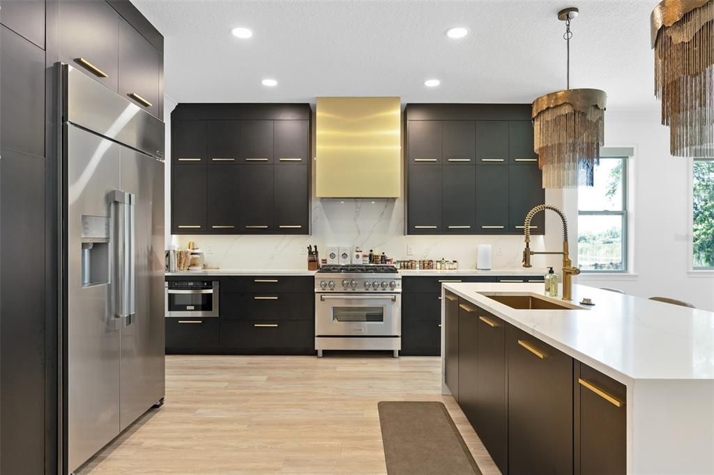 En Venta: $1,399,000 (5 camas, 3 baños, 3815 Pies cuadrados)