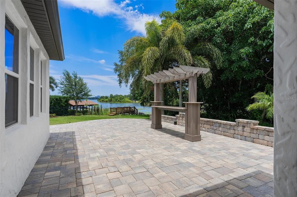 En Venta: $1,399,000 (5 camas, 3 baños, 3815 Pies cuadrados)