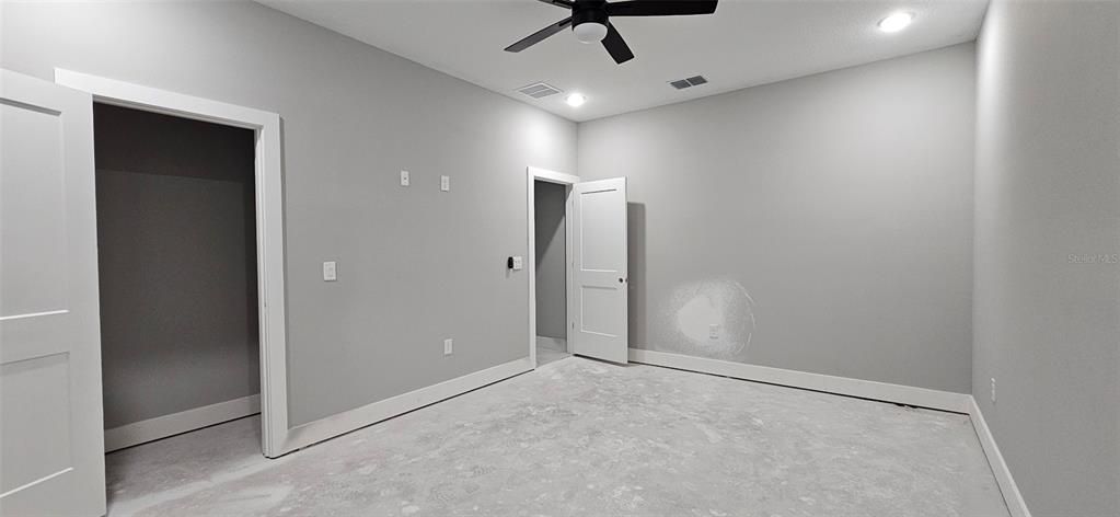 待售: $649,000 (4 贝兹, 2 浴室, 2730 平方英尺)