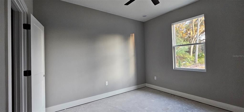 待售: $649,000 (4 贝兹, 2 浴室, 2730 平方英尺)