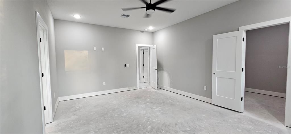 待售: $649,000 (4 贝兹, 2 浴室, 2730 平方英尺)