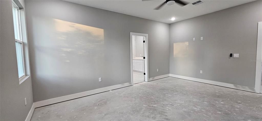 待售: $649,000 (4 贝兹, 2 浴室, 2730 平方英尺)