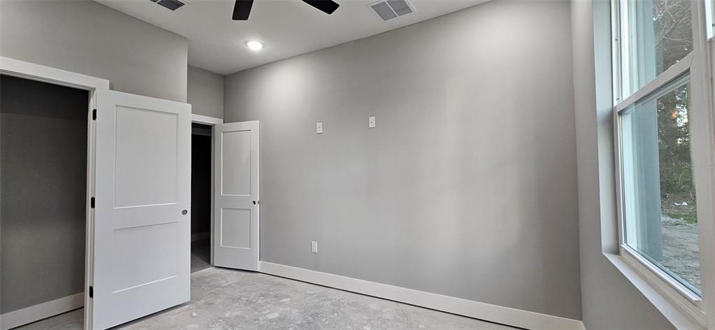 待售: $649,000 (4 贝兹, 2 浴室, 2730 平方英尺)