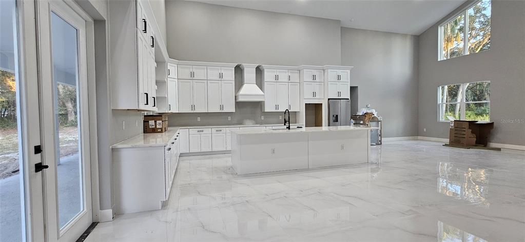 待售: $649,000 (4 贝兹, 2 浴室, 2730 平方英尺)