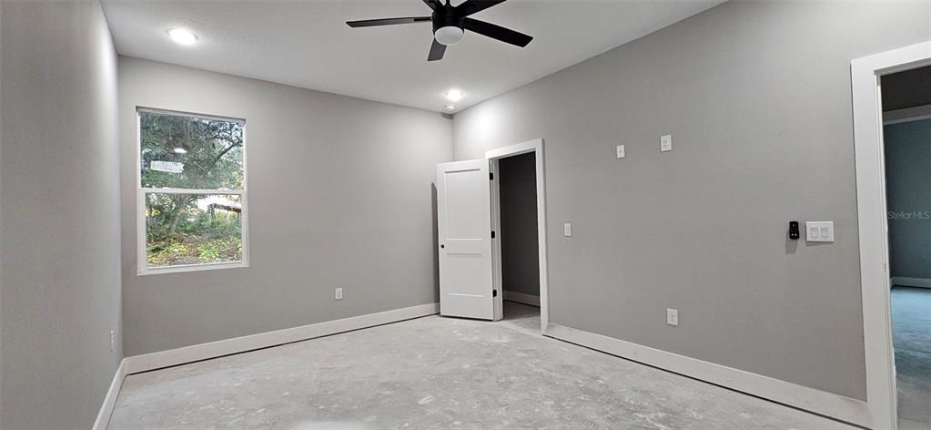 待售: $649,000 (4 贝兹, 2 浴室, 2730 平方英尺)