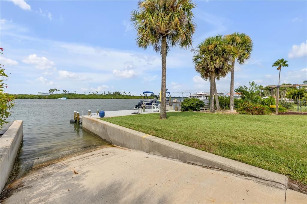 For Sale: $1,999,999 (3 beds, 3 baths, 2400 Square Feet)