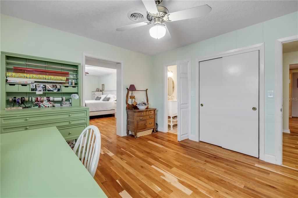 For Sale: $1,999,999 (3 beds, 3 baths, 2400 Square Feet)