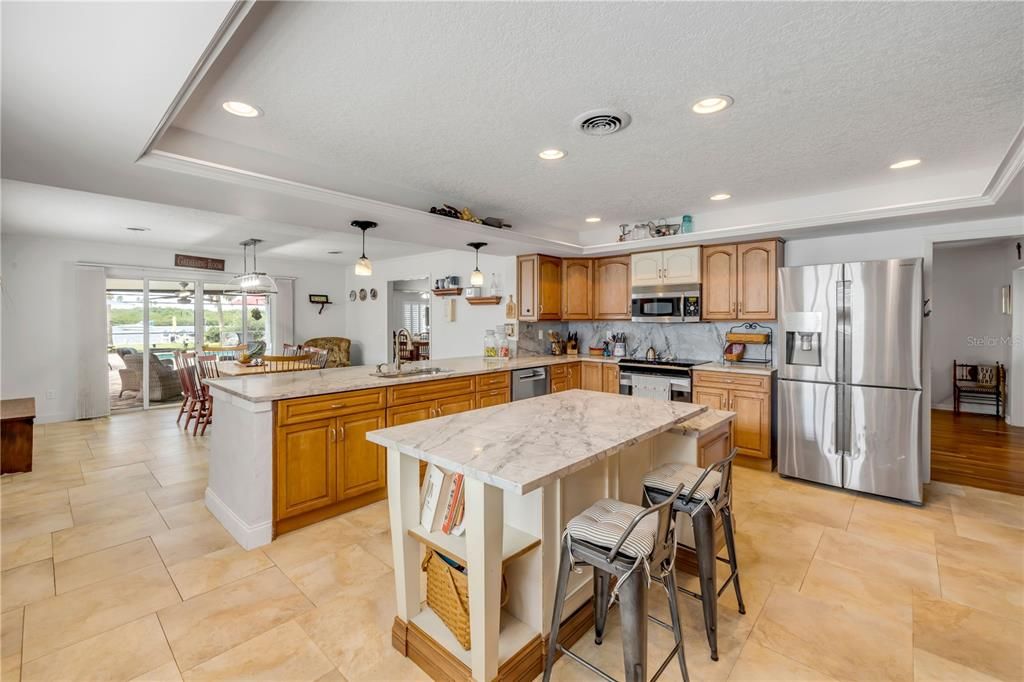 For Sale: $1,999,999 (3 beds, 3 baths, 2400 Square Feet)