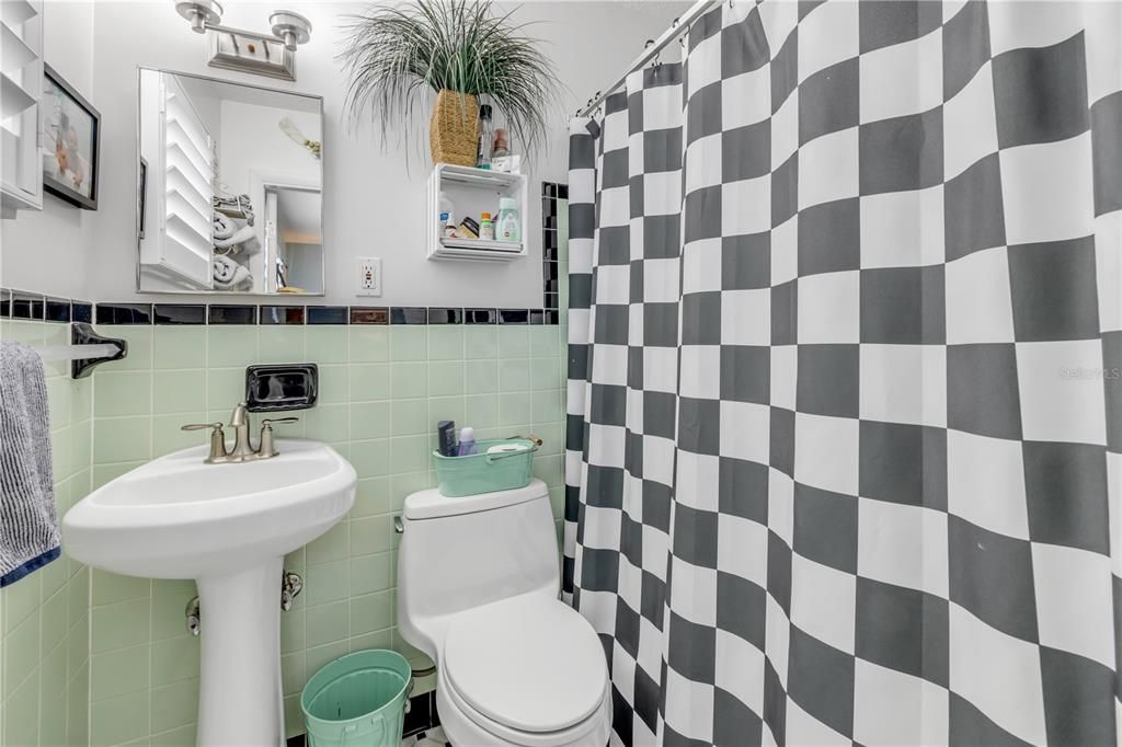 For Sale: $1,999,999 (3 beds, 3 baths, 2400 Square Feet)