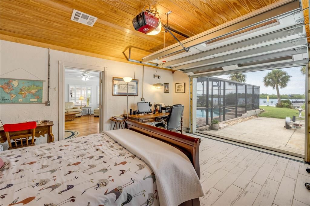 For Sale: $1,999,999 (3 beds, 3 baths, 2400 Square Feet)