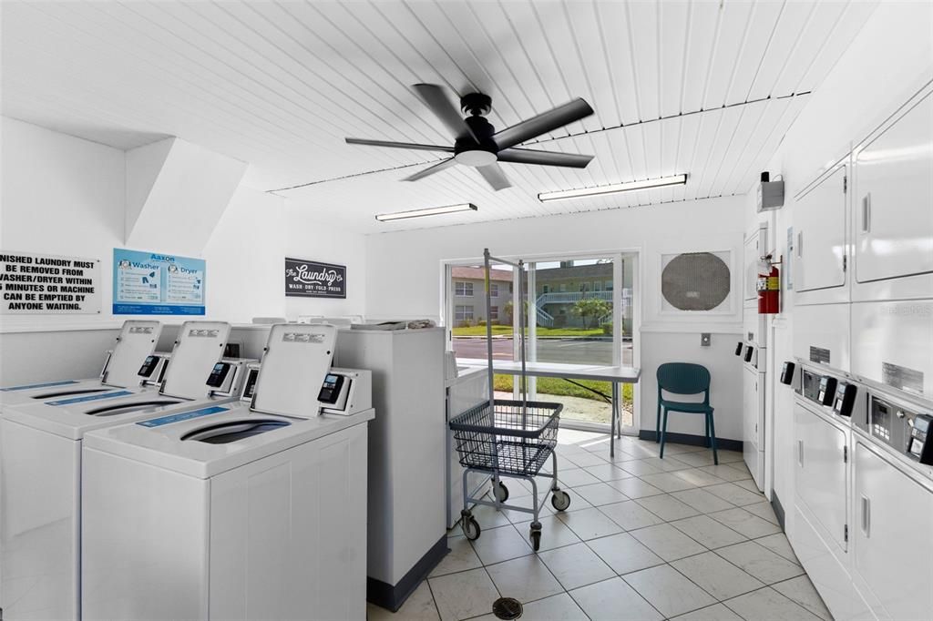 合同活跃: $122,900 (1 贝兹, 1 浴室, 669 平方英尺)