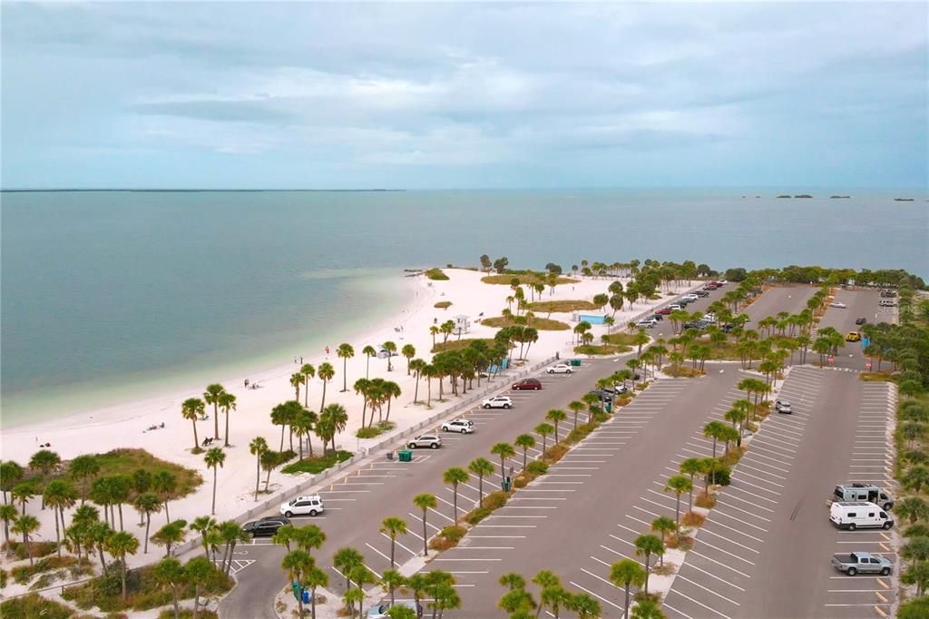 合同活跃: $122,900 (1 贝兹, 1 浴室, 669 平方英尺)