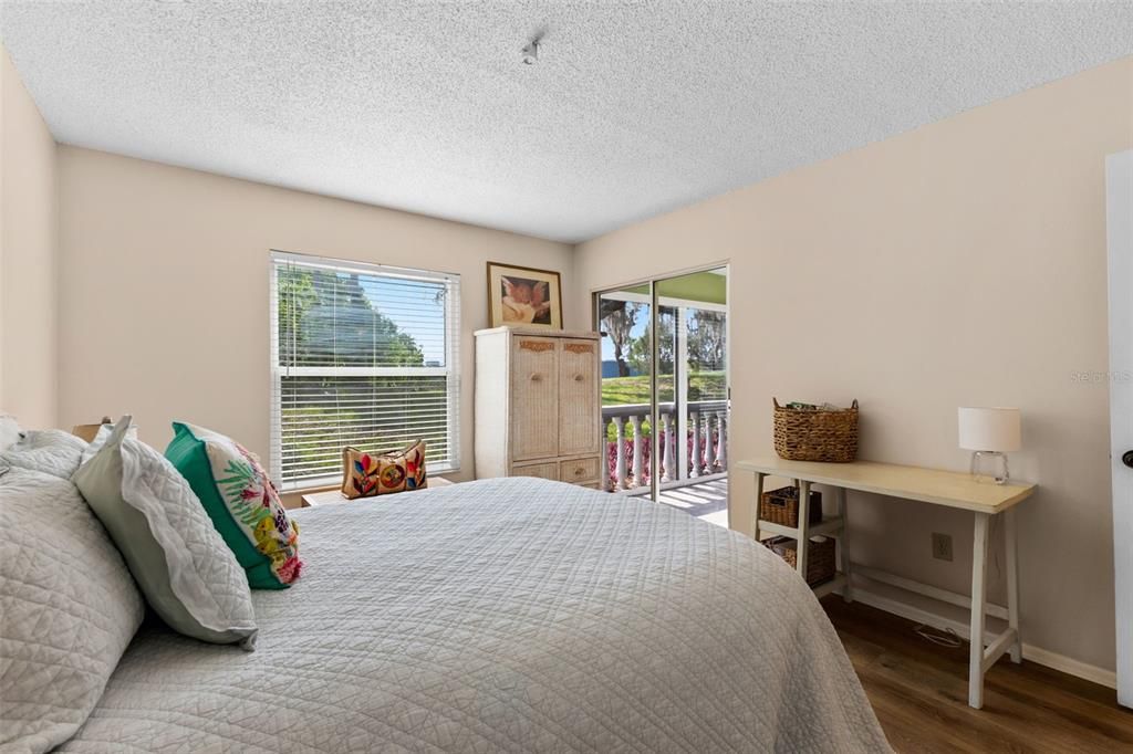 合同活跃: $122,900 (1 贝兹, 1 浴室, 669 平方英尺)