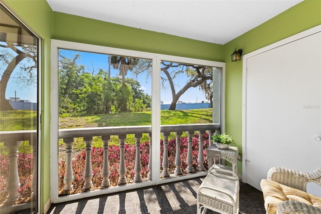 合同活跃: $122,900 (1 贝兹, 1 浴室, 669 平方英尺)