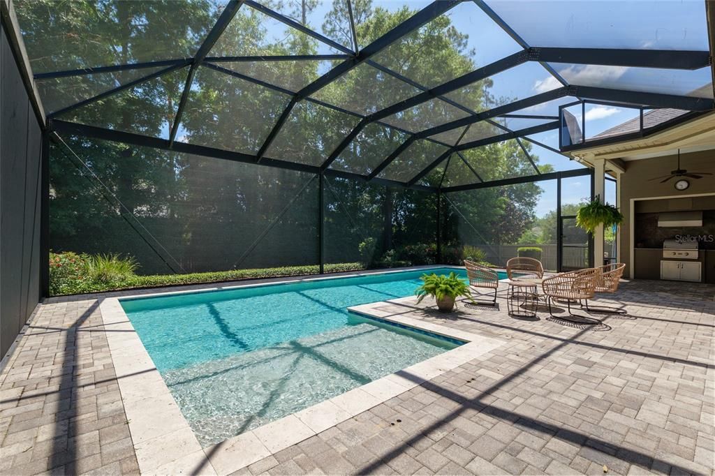 合同活跃: $1,049,000 (4 贝兹, 4 浴室, 3151 平方英尺)