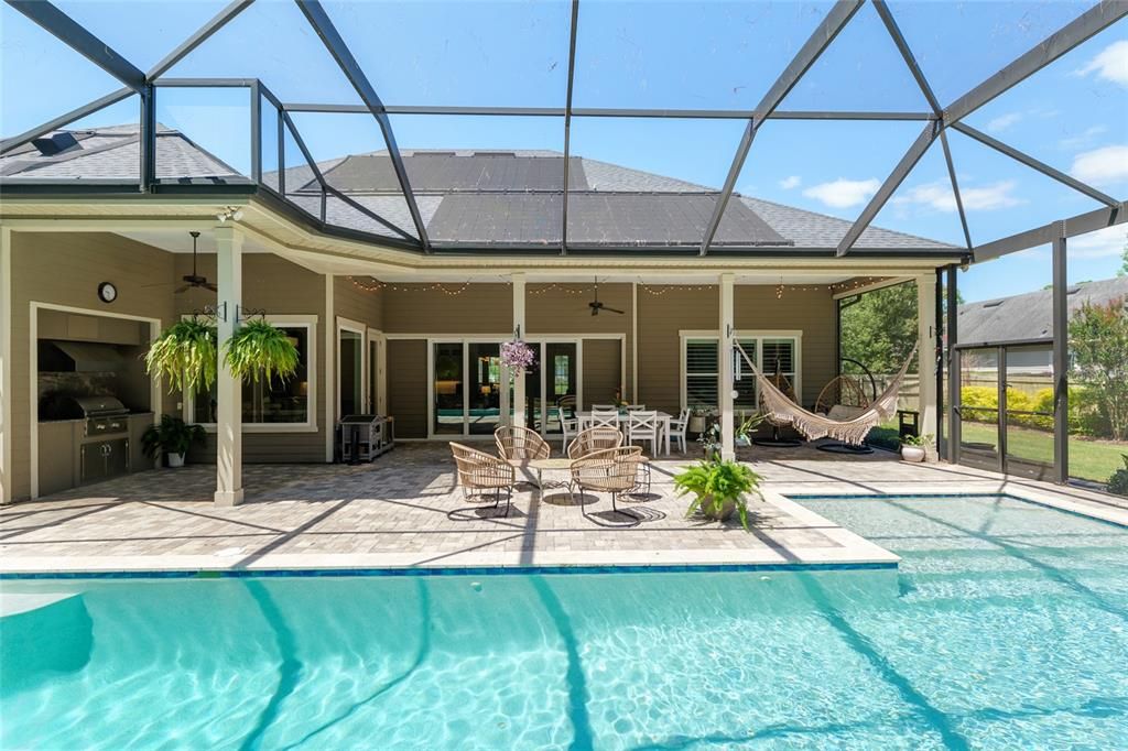 合同活跃: $1,049,000 (4 贝兹, 4 浴室, 3151 平方英尺)