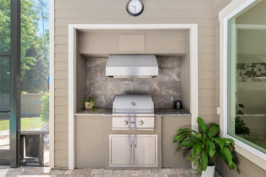 合同活跃: $1,049,000 (4 贝兹, 4 浴室, 3151 平方英尺)