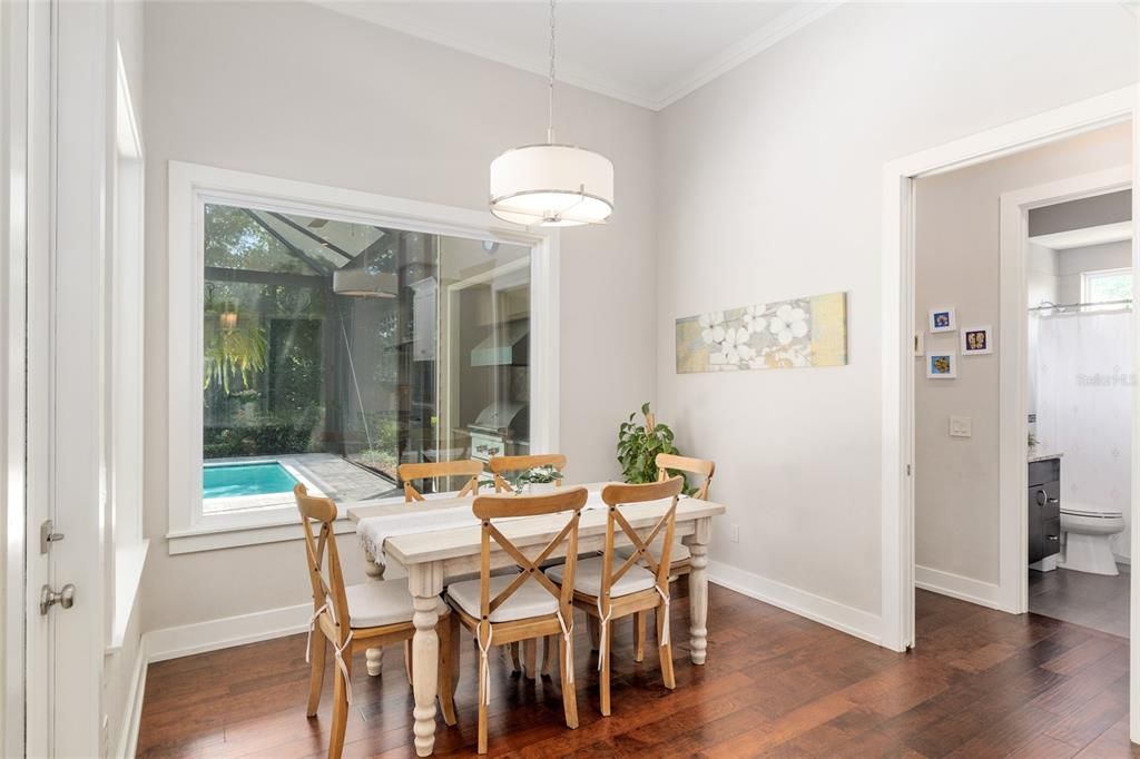 合同活跃: $1,049,000 (4 贝兹, 4 浴室, 3151 平方英尺)