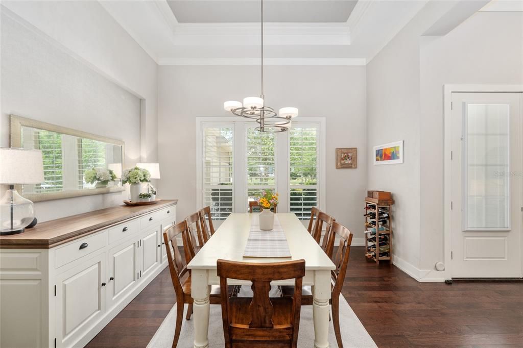 合同活跃: $1,049,000 (4 贝兹, 4 浴室, 3151 平方英尺)