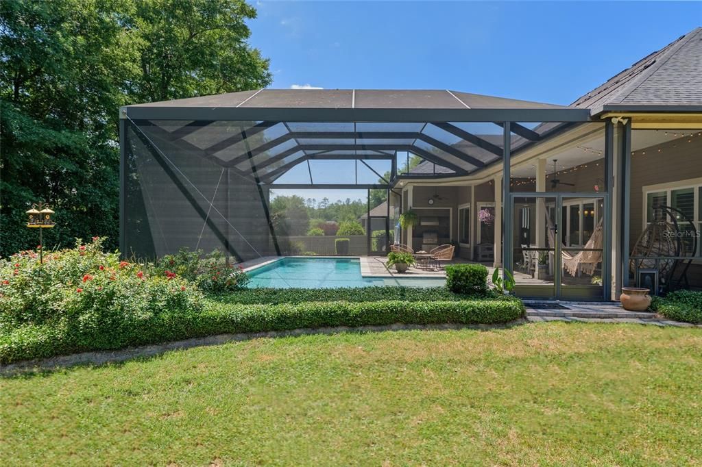 合同活跃: $1,049,000 (4 贝兹, 4 浴室, 3151 平方英尺)