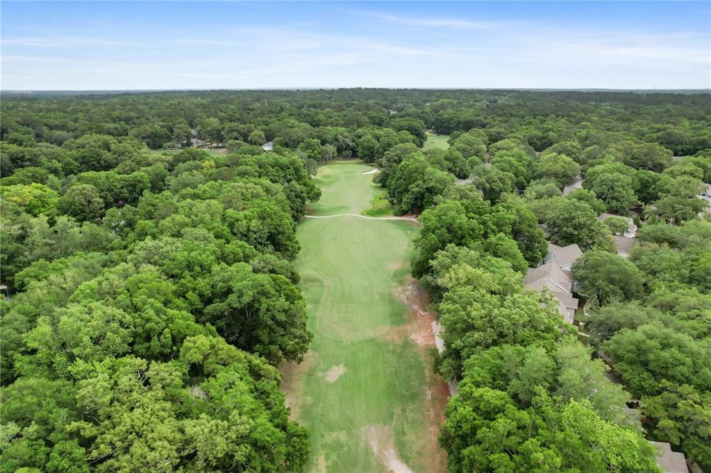 合同活跃: $1,025,000 (5 贝兹, 4 浴室, 3748 平方英尺)