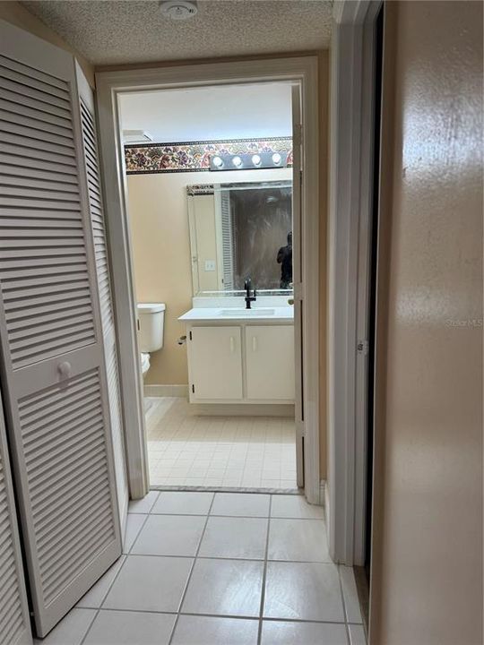 На продажу: $180,000 (2 спален, 2 ванн, 1250 Квадратных фут)