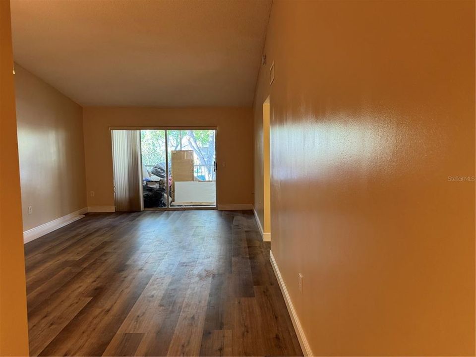 На продажу: $180,000 (2 спален, 2 ванн, 1250 Квадратных фут)