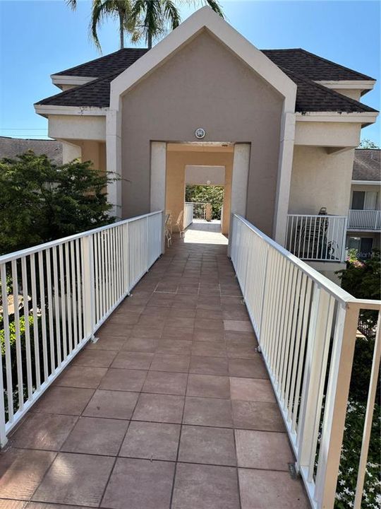 На продажу: $180,000 (2 спален, 2 ванн, 1250 Квадратных фут)