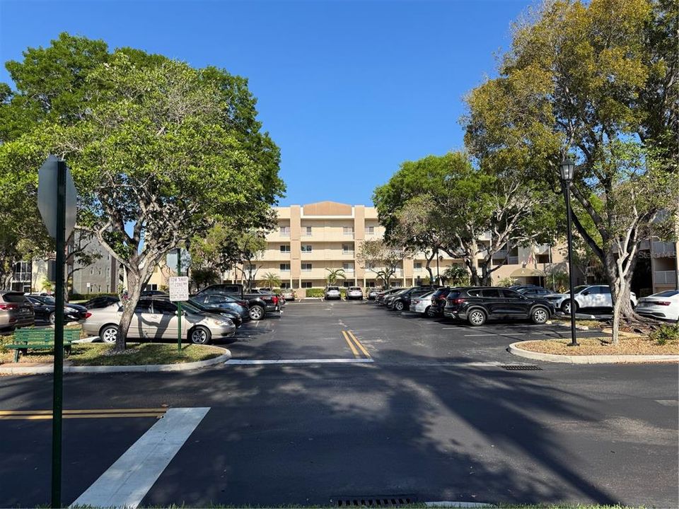 На продажу: $180,000 (2 спален, 2 ванн, 1250 Квадратных фут)