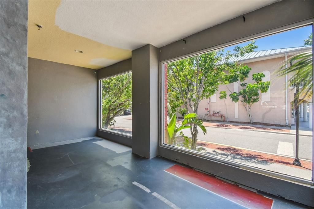 For Sale: $4,300,000 (0 beds, 0 baths, 9605 Square Feet)