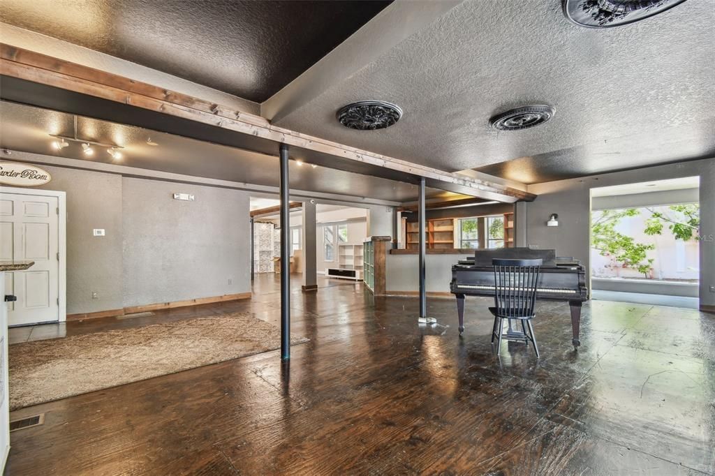 For Sale: $4,300,000 (0 beds, 0 baths, 9605 Square Feet)