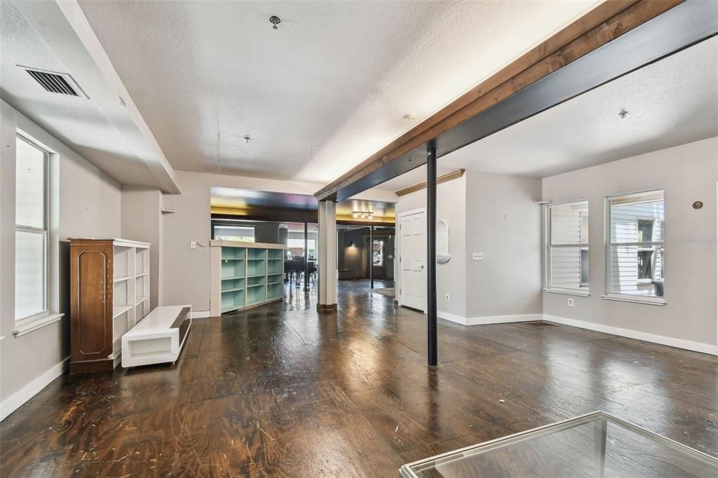 For Sale: $4,300,000 (0 beds, 0 baths, 9605 Square Feet)