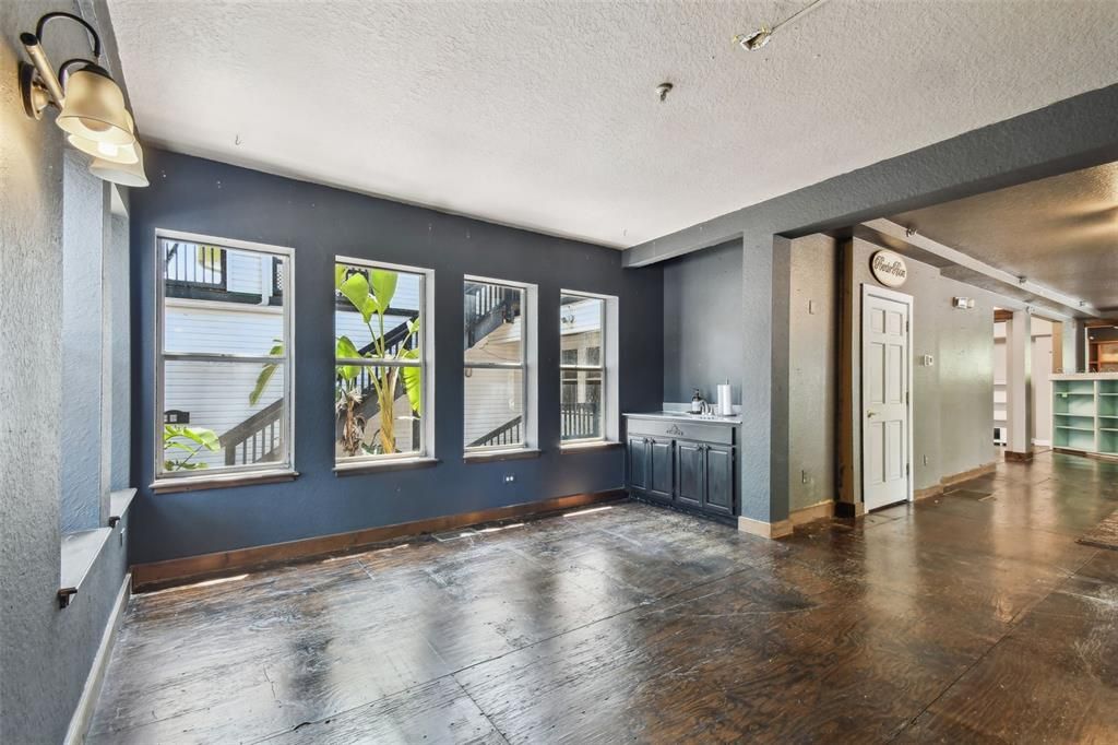 For Sale: $4,300,000 (0 beds, 0 baths, 9605 Square Feet)