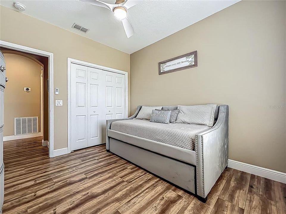 На продажу: $998,000 (4 спален, 3 ванн, 2940 Квадратных фут)