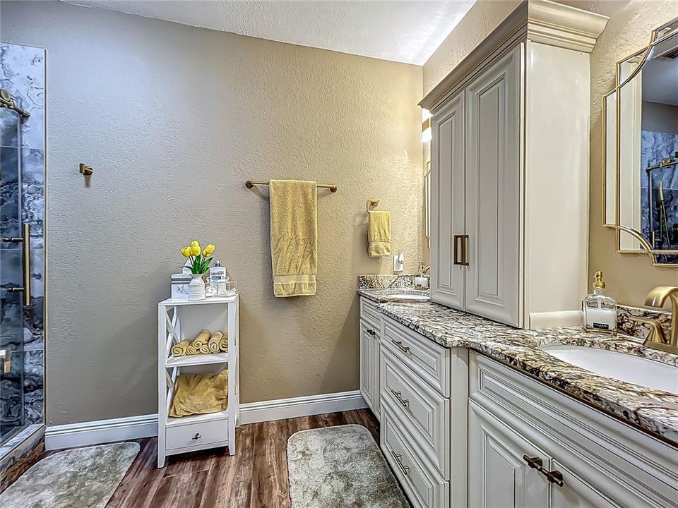 На продажу: $998,000 (4 спален, 3 ванн, 2940 Квадратных фут)