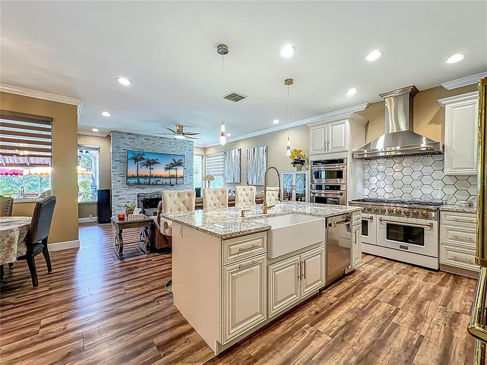 На продажу: $998,000 (4 спален, 3 ванн, 2940 Квадратных фут)