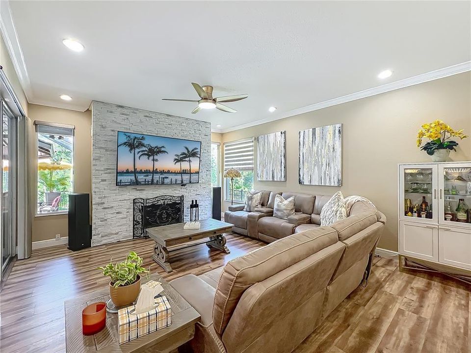 На продажу: $998,000 (4 спален, 3 ванн, 2940 Квадратных фут)