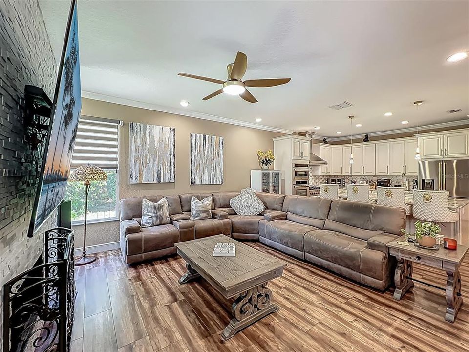 На продажу: $998,000 (4 спален, 3 ванн, 2940 Квадратных фут)