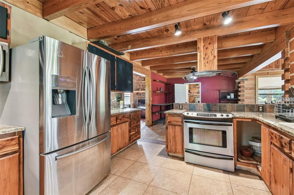 For Sale: $799,900 (5 beds, 2 baths, 3467 Square Feet)