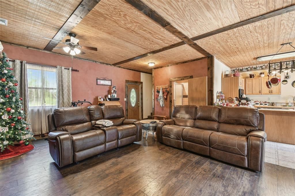 For Sale: $799,900 (5 beds, 2 baths, 3467 Square Feet)