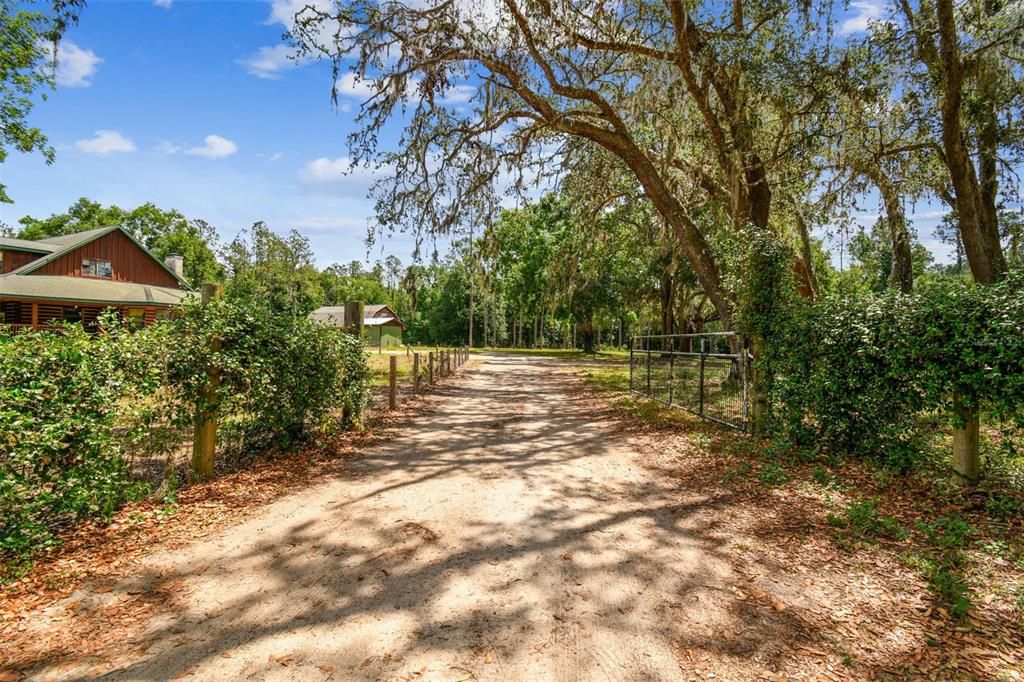 For Sale: $799,900 (5 beds, 2 baths, 3467 Square Feet)