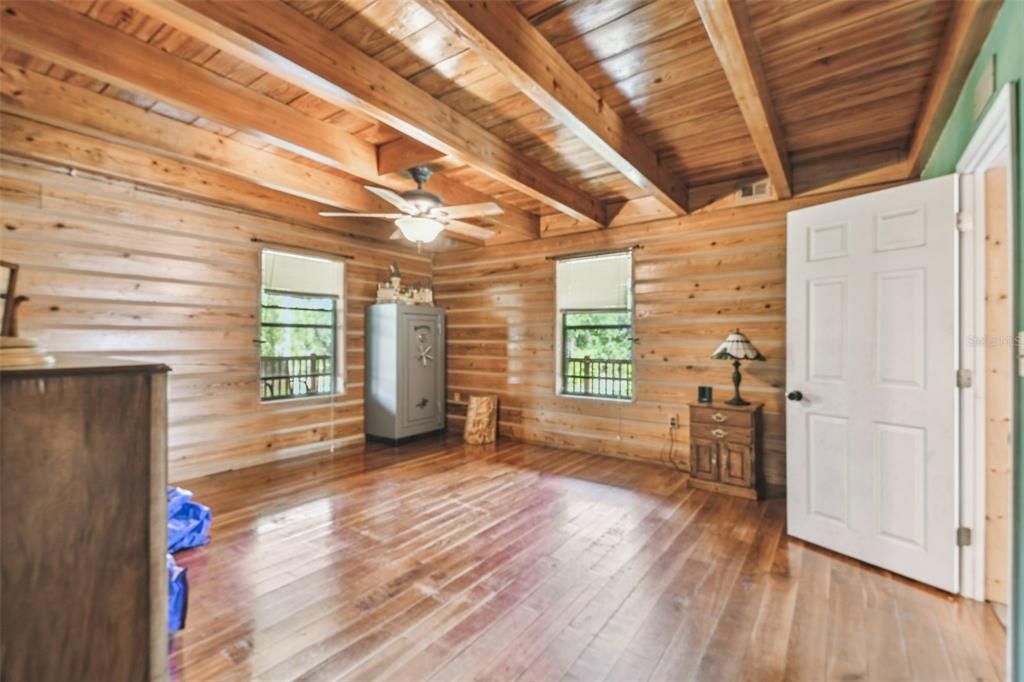 For Sale: $799,900 (5 beds, 2 baths, 3467 Square Feet)