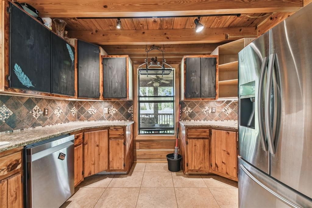 For Sale: $799,900 (5 beds, 2 baths, 3467 Square Feet)