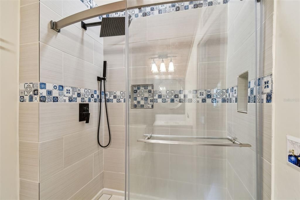 For Sale: $799,900 (5 beds, 2 baths, 3467 Square Feet)