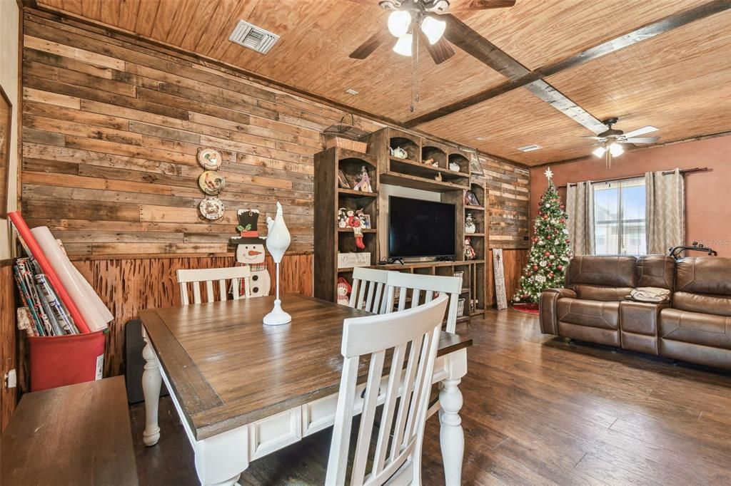 For Sale: $799,900 (5 beds, 2 baths, 3467 Square Feet)