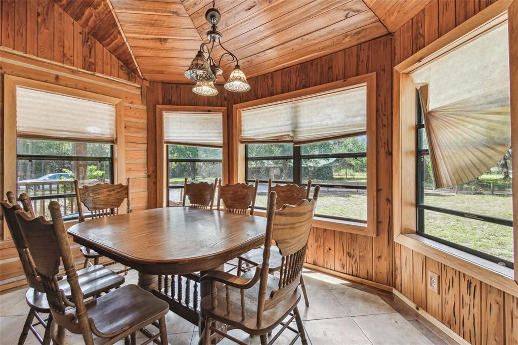 For Sale: $799,900 (5 beds, 2 baths, 3467 Square Feet)